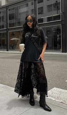 Black Lace Skirt, Looks Street Style, Mode Inspo, Edgy Outfits, Looks Style, Mode Inspiration, Style Blog, Festival Outfit, Hippie Style