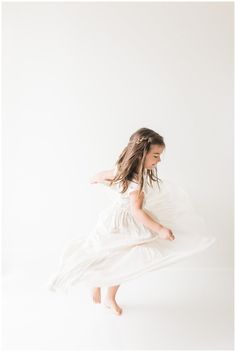 Heirloom Portraits, Intimate Maternity, Mommy And Me Photo Shoot, Spring Portraits, Actress Hairstyles