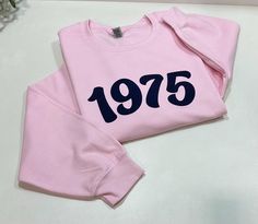 Custom Year 1975 Sweatshirt-50th Birthday Gift-50s Birth Year Crewneck-Vintage 1975 Shirt by Raymartful on Etsy The 1975 Shirt, Crewneck Vintage, Birth Year, 50th Birthday Gifts, 50th Birthday, Special Someone, Birthday Outfit, 50 50, Your Mom