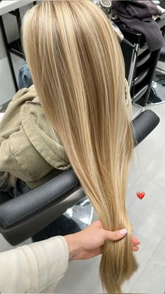 Blonde hair Gold Blonde Highlights, Summer Blonde Hair, Honey Blonde Hair, Dark Blonde Hair, Hair Appointment, Blonde Hair With Highlights, Dark Blonde, 2025 Vision, Honey Blonde