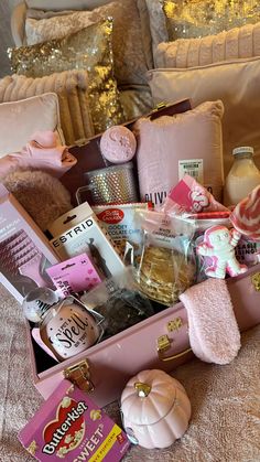 Boo Basket for halloween season🐇💫🍿🌌 #boobasketideas #boobasket #pink Gifts Box Aesthetic, Christmas Gift Basket Ideas For Bestie, Pink And Green Gift Basket Ideas, Best Friend Burr Basket, Christmas Basket Gift Ideas Best Friends, Girly Boo Basket, Pink Boo Basket, Burr Basket For Mom