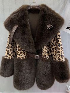 Scopri Cappotto In Ecopelliccia Leopardato Caffè Donna. Il migliore prezzo, Reso facile, Pagamento sicuro, Spedizione gratuita per ordini superiori a 40 euro Coat Women Fashion, Fur Clothing, Leopard Fashion, Refashion Clothes, Blazer Dress, Coat Fashion, Vest Jacket, Fashion Inspo Outfits, Coats For Women