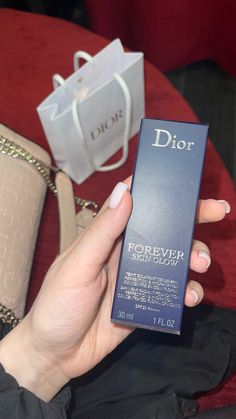 Dior Forever, Foundation