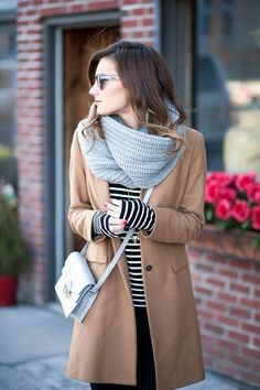 40 Ideas of Winter Street Style Fashion 2015 Vinter Mode Outfits, Camel Coat Outfit, Fashion Forward Outfits, How To Wear A Scarf, Neue Outfits, Street Style Winter, Camel Coat, How To Wear Scarves, Coat Outfits