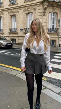 Sophisticated Chic Outfits, Office Outfits Genz, Gossip Girl Outfits Inspiration, Timeless Fashion Pieces, Gossip Girl Outfits, Skandinavian Fashion, Estilo Preppy, Ralph Lauren Outfits, Looks Chic