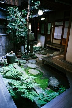 Japanese Courtyard, Japanese Gardens Design Ideas, Japanese Tea House, Best Modern House Design, Garden Walkway, Meteor Garden 2018, Outdoor Christmas Lights