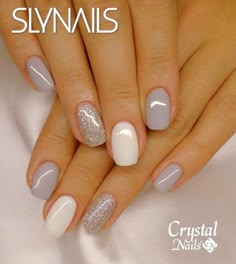 Light Gray Nails, Nagellack Trends, Gray Nails, Shellac Nails, Dark Nails, Crystal Nails, Fancy Nails, Nail Polishes, Gorgeous Nails