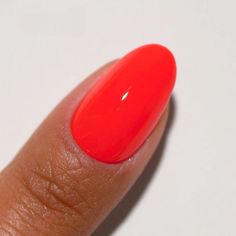 A bright fluorescent orange with a slight red undertone. The duo includes: 1 Soak-Off Gel Size: 0.5 fl oz 1 Nail Lacquer Size: 0.5 fl oz Color Accuracy: The duo comes with 1 lacquer and 1 gel in matching colors. We do not guarantee matching exact colors due to differences in formulation, ingredients, and batch. Benefits: Lasts up to 21 days LED and UV cured Made in USA Wide range of colors Fused with vitamins that make nails stronger, healthier and stunning for weeks HOW TO: Gel Polish Applicati Uñas Color Coral, Nail Salon Supplies, Nail Tip Designs