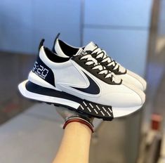 Futuristic Sneakers, Gents Shoes, Jordans Shoes, Cute Workout Outfits, Men's Shoe, Mens Nike Shoes, Mens Trends, Stylish Shoes