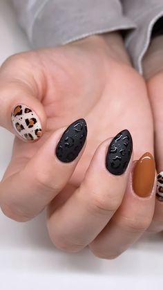 Fall Designed Nails, Minimalist Fall Nail Art, Halloween Leopard Nails, Matte Design Nails, Fall Cheetah Print Nails, Black Brown Nails, Neutral Nails With Accent, Leopard Gel Nails, Minimalist Fall Nails