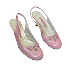 Vintage 00s Charles Jourdan pink slingback heels in a metallic/iridescent finish that shimmers with the light. The shoes have round toes, small bows on the front and cut outs. The heels are silver. Great vintage condition - Some wear and faint scratches on the heels due to age but these aren't too noticeable. Size: Labelled as a size US 8.5 so would fit a UK 6 EU 39. Measurements: - Insole 10.25" - Heels 3" FAQs: 💌 I usually send orders every Monday but might be delayed if there are any bank ho Charles Jourdan, Style Français, Vintage Heels, Slingback Heels, Slingbacks