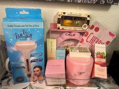 Includes  *Face ice roller  *face mask *lip mask  *spa head band set *hand cream *hair mask *lip scrub *face serum  *face sunscreen cream *honey lip balm/lip mask *firming day cream  *leceh de arroz soap Face Ice Roller, Mask Spa, Honey Lip Balm, Scrub Face, Cream Honey, Cream Hair, Ice Roller, Serum Face, Creamed Honey