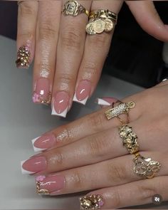 Baddie Nail Aesthetic, Short Nail Bling, Medium Nails With Charms, French Tip Gold Nails, Gold Diamond Nails, Short Blinged Out Nails, Bougie Nails, Shorties Nails, Natural Nails Manicure