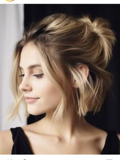 Ball Hair, Chin Length Hair, Penteado Cabelo Curto, Short Blonde Hair, Mommy Life, Good Hair Day, Outfits Winter, Short Bob Hairstyles, Hair Transformation