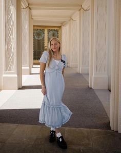 Lds Dresses Church, Lds Church Outfits, Church Vision Board, Lds Sister Missionary Outfits, Lds Outfits, Temple Photoshoot, Missionary Photoshoot