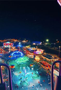 Ferris Wheel, State Fair Fair Astethic, The Fair, Fair At Night Aesthetic, State Fair Aesthetic, County Fair Aesthetic, State Fair Outfit Ideas, Fair Rides At Night, Amusement Park Outfit