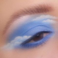 Alien Make-up, Rosa Make-up, Makeup Tip, Hooded Eye Makeup, Makeup Eye Looks, Creative Eye Makeup, Creative Makeup Looks, Aesthetic Eyes