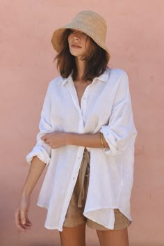 The ultimate oversized white linen shirt, a crisp and fresh look for any occasion 
The Palma Shirt is the ultimate oversized long sleeve linen shirt, with beautiful mother of pearl buttons. Made from a breathable linen fabric and loose fit, the Palma Shirt is the ultimate beach cover up or casual button down top to be paired perfectly with linen pants or shorts
Fabric Note // Made in Italy from 100% Linen White Linen Shirt Outfit, Linen Shirt Outfit Women, Linen Shirt Outfit, Oversized Linen Shirt, White Shirt Outfits, Linen Shirts Women, White Linen Shirt, Summer Outfits 2024, Weekend Outfit