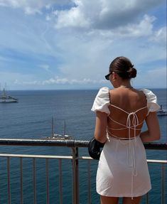 Amalfi Outfits, White Flowy Skirt Outfit, Zara White Dress, European Fashion Summer, Greece Outfit, Holiday Outfits Summer, Bar Outfits, Zara Brand, Summer Day Dresses