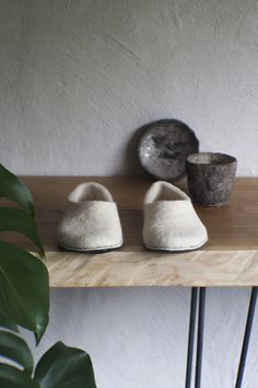 Felted slippers for women White home shoes Natural woolen Handmade Winter Indoor Slippers, Winter Indoor Felt Slippers, Handmade Comfortable Felt Slippers, Simple Slippers, Winter Wool Slip-on Slippers, Wool Indoor Slip-on Slippers, Grey Slippers, Felted Wool Slippers, Felt Boots