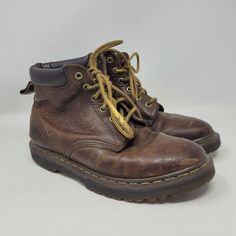 939 Ben Boot Crazy Horse Leather Lace Up Boots Size Us 7m. Shows Natural Signs Of Wear, Mainly Scuffing And Scratching (See Photos). The Interior Fabric Is Torn In A Few Areas, And The Laces Are Worn/Frayed. Does Not Come With The Original Box. Ships Same/Next Day. Paratrooper Boots, Doc Boots, Shoes Png, Mens Brown Boots, Combat Boots Men, 80s Men, Shoes Dr Martens, Brown Y2k, Work Boots Men