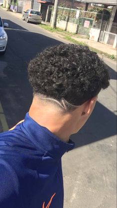 Back Taper Design Haircut, Curly Hair Taper, Curly Taper Fade, Curly Hair Designs, Male Haircuts Curly