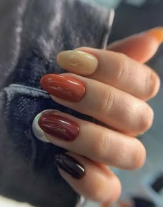 22 Fall Nail Color Ideas for 2024: Stunning Designs with Gel, Acrylic, and More – Autumn Nail Art Inspiration Kutek Disney, Simple Fall Nails, Smink Inspiration, Classy Acrylic Nails, Makijaż Smokey Eye, Fall Nail Art, Fall Nail Colors