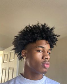 Taper Fade Haircut Black Curls, Sponge Hairstyles For Men, Black Hair Cuts Men Fade, Front Taper Haircut Black Men, 4c Men Hairstyles, Black Guys With Curly Hair, Afro Taper Fade Black Men, Curly Taper