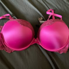 Brand New Only Tried On Doesn’t Fit Me No Rips Or Anything As Seen In Picture Panties And Bra, Metallic Lips, Victoria Secret Outfits, Pretty Bras, Satin Bra, Cute Bras, Beautiful Bra, New Bra, Hollywood Actress