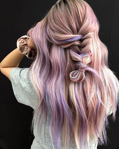 Pink And Purple Hair, Purple Hair Color Ideas, Short Purple Hair, Purple Hair Color, Peekaboo Hair, Hair Color Pastel, Lavender Hair, Hair Color Purple, 2020 Trends