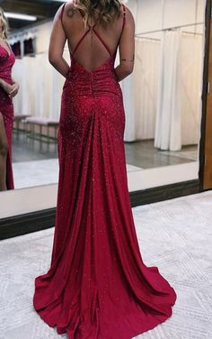 Scintilla scuro rosso scuro Abito da ballo lungo la spalla con fessura Trumpet Prom Dress, Prom Dresses Sparkly, Sparkly Prom Dresses, V Neck Prom Dresses, Wedding Flower Girl Dresses, Cute Prom Dresses, Red Prom, Mermaid Evening Dresses, Hoco Dresses