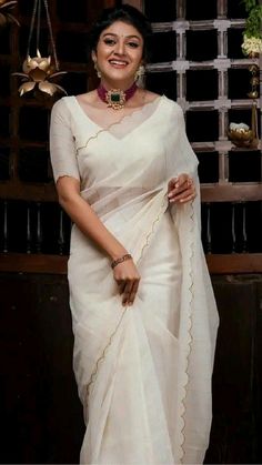 New Latest Saree, White Blouse Designs, Lace Weaving, Kerala Saree Blouse, Onam Outfits, Kerala Saree Blouse Designs, Embroidery Sarees, Organza Embroidery, Sarees For Girls