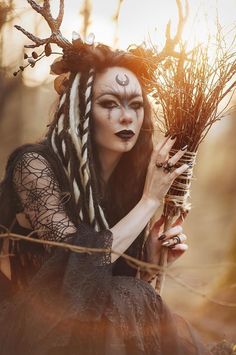 Witch Character Inspiration, Makeup With Glasses, Baba Jaga, Smink Inspiration, Pagan Witch, Fantasy Photography