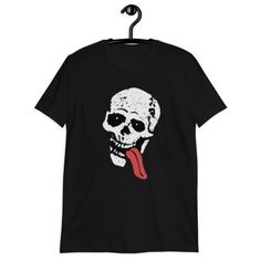 jesse pinkman skull shirt Jesse Pinkman Shirt, Breathable Clothes, Look Rock, Skull Shirt, What's Your Style, Jesse Pinkman, Pink Men, Skull Shirts, Skull Tshirt