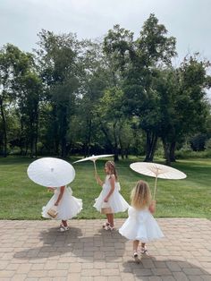 Flower Girl Aesthetic Wedding, Lego Wedding, Dressed In White, Dream Wedding Ideas Dresses, Wedding Mood, Dreamy Wedding, Italy Wedding, Wedding Pics, Flower Girls