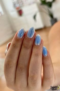 One Chrome Nail Design, Blue Aura Chrome Nails, White And Blue Aura Nails, Blue Aura Nails Short, Blue Nail Ideas Acrylic, Light Blue Aura Nails, Nail Designs Aura, Aura Gel Nails, Nail Aura