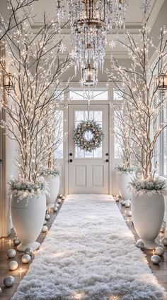 Christmas Aesthetic Post Christmas Decor Winter, White Nutcracker Christmas, Forest Christmas Decor, Christmas Aesthetic Ideas, Christmas Wedding Inspiration, Outdoor Christmas Planters, Luxury Christmas Decor, Painted Branches, Glam Christmas Decor