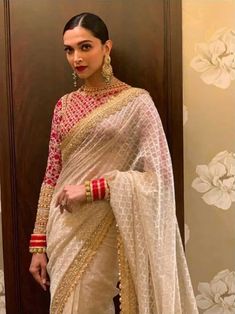 Deepika Padukone Saree, Red Sari, Saree Wearing Styles, Deepika Padukone Style, Blouse Designs Indian, Wedding Saree Indian, Saree Trends, Stylish Sarees