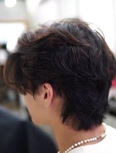 Wolfcut Men Wavy, Asian Men Mullet Hairstyle, Korean Perm Men Wavy Mullet, Asian Men Hairstyle Medium, Men’s Hair Wolfcut, Short Wolfcut Men, Asian Flow Hair Men, Men’s Wolfcut Short, Short Wolfcut Men Bangs