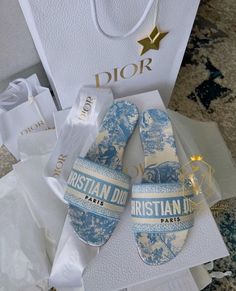 Christian Dior Slippers, Dior Slippers, Miss Dior Bag, Pretty Sandals, Pretty Shoes Sneakers, Shoes Outfit Fashion, Dior Sandals, Stunning Shoes