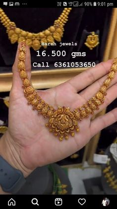 Simple Necklace Designs, Wedding Jewellery Designs, Temple Jewelry Necklace, Neck Pieces Jewelry, Antique Necklaces Design, Gold Jewelry Outfits, New Gold Jewellery Designs