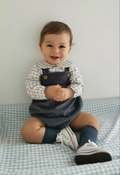 Smocked Boy Outfits, Preppy Baby Boy Outfits, Baby Boy Easter Outfit Infants, Boys Winter Clothes, Bebe Clothing, Baby Boy Easter, Boys Easter Outfit, French Baby