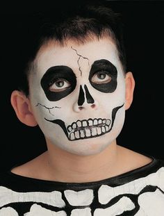 Scary skull Skeleton Face Paint Easy, Ghost Face Paint, Scary Face Paint, Zombie Face Paint, Easy Halloween Face Painting, Skeleton Face Paint, Halloween Makeup For Kids, Makeup Zombie, Halloween Face Painting