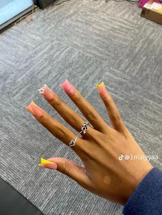 Duck Nails, Her Nails