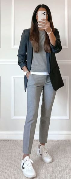 Athletic Business Outfit, Office Outfits Women Trainers, Gray Work Outfits Women, Womens Suits With Tennis Shoes, Sneaker Professional Outfit, Gray Pant Work Outfit, Grey Ankle Pants Outfit, Comfy Business Casual Outfits Work, Work Clothes With Sneakers