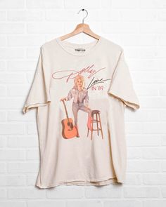 LivyLu Dolly Parton Live In '89 Tee | Bliss Curvy Rompers, Curvy Pants, Sherpa Coat, Curvy Shorts, Distressed Tee, Fall 23, Rachel Green, Concert Tees, Dolly Parton