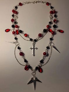 Red Goth Jewelry, Gothic Bead Necklace, Gothic Necklace Diy, Vampire Jewelry Diy, Vampire Jewelry Necklaces, Diy Goth Jewelry, Accesorios Dark, Gothic Accessories Jewellery, Black And Red Necklace