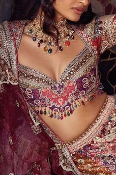 Blouse Necklines, Fashionable Saree Blouse Designs, Traditional Indian Dress, Image Swag, Elegant Blouse Designs, Gorgeous Blouses