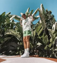 Lesbian Spring Outfits, Masc Lesbian Beach Outfit, Sporty Minimalist Style, Lesbian Vacation Outfits, Unisex Summer Outfits, Lesbian Beach Outfit, Lesbian Swim Outfit, Masc Femme Fashion Summer, Lesbian Summer Fashion