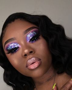 Light Purple Glitter Makeup, Pisces Eye Makeup, Mermaid Prom Makeup, Glitter Birthday Makeup, Up Do Hairstyles For Prom, Eyeshadow Inspiration, Eye Makeup Glitter